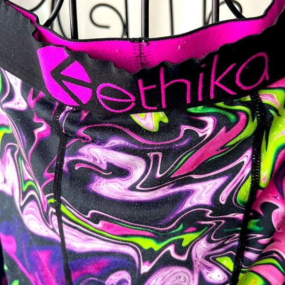LADIES ECCENTRIC “ ETHIKA” WORKOUT..LEISURE..LOUNGE SHORTS..PINK & BLACK ..SZ.L - Picture 1 of 5